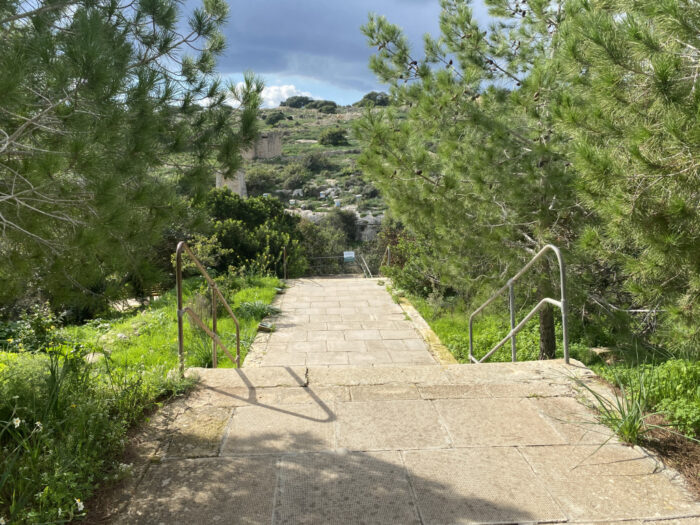 Birżebbuġa, Malta, Għar Dalam