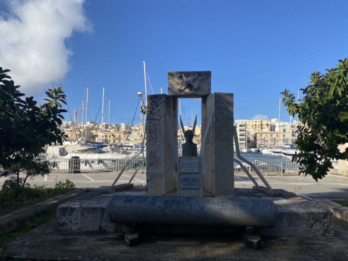 Pietà, Malta