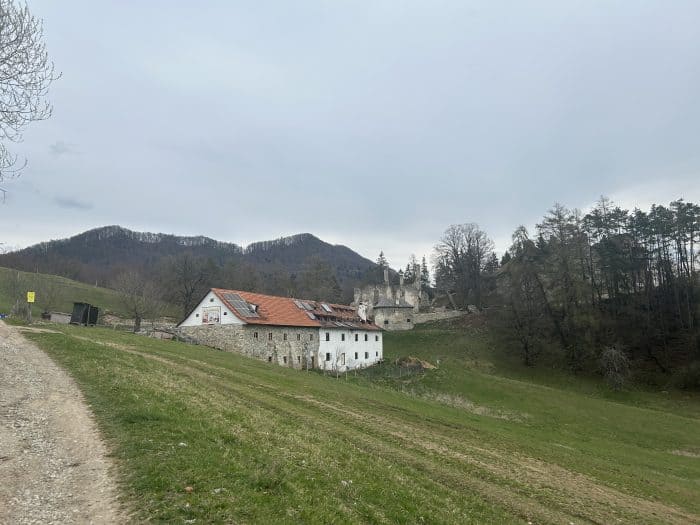 Hrad Sklabiňa, Slovakia