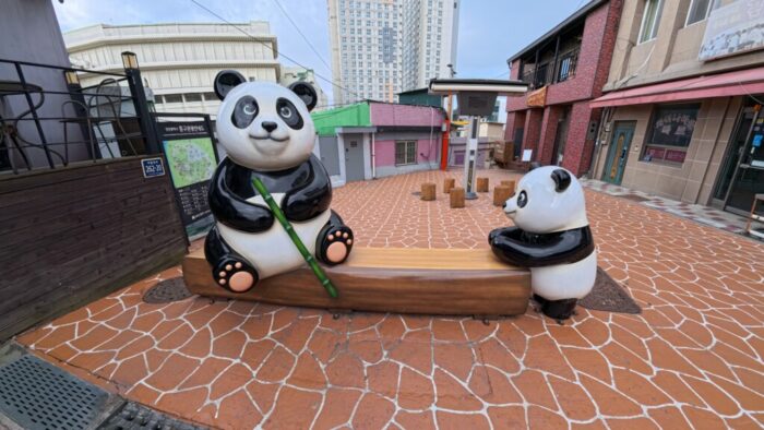Korea-Japan 2026, Incheon Chinatown, Seonlin-dong, Jung-gu, Incheon, South Korea, Pandas